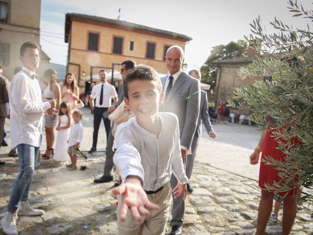 Il matrimonio di Massimiliano e Roberta a Monteriggioni, Siena 21