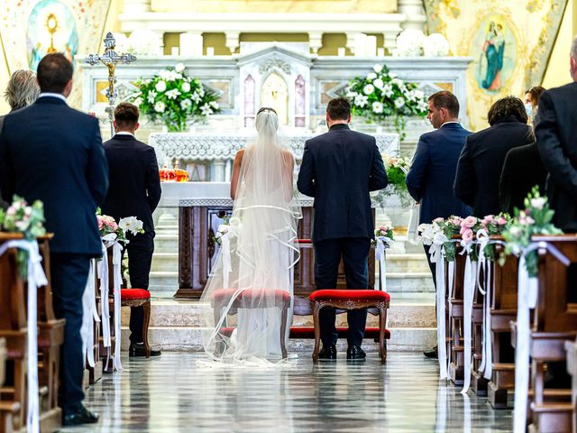 Il matrimonio di Enrico e Beatrice a Castelvetro di Modena, Modena 13