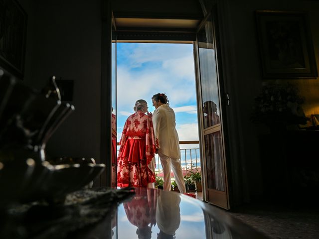 Il matrimonio di Anna e Doriana a Torre del Greco, Napoli 30
