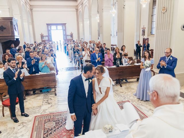 Il matrimonio di Yuri e Roberta a Città di Castello, Perugia 9