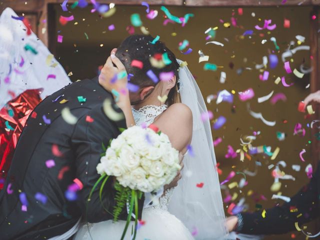 Il matrimonio di Luca e Claudia a Sant&apos;Ippolito, Pesaro - Urbino 19