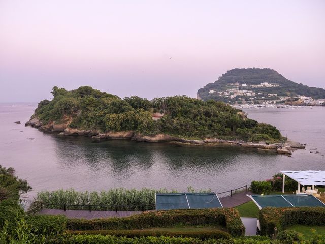 Il matrimonio di Antonio e Dayana a Bacoli, Napoli 78