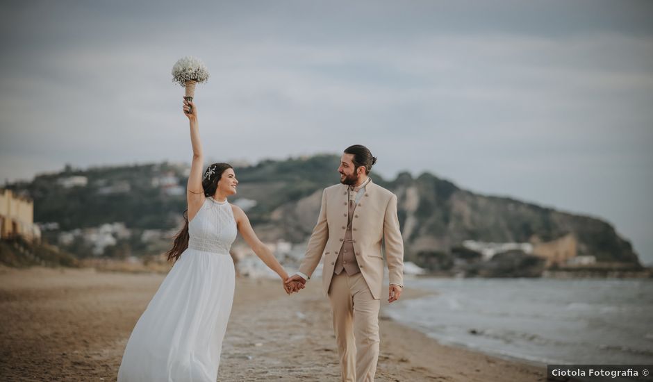 Il matrimonio di Carmela e Domenico a Napoli, Napoli