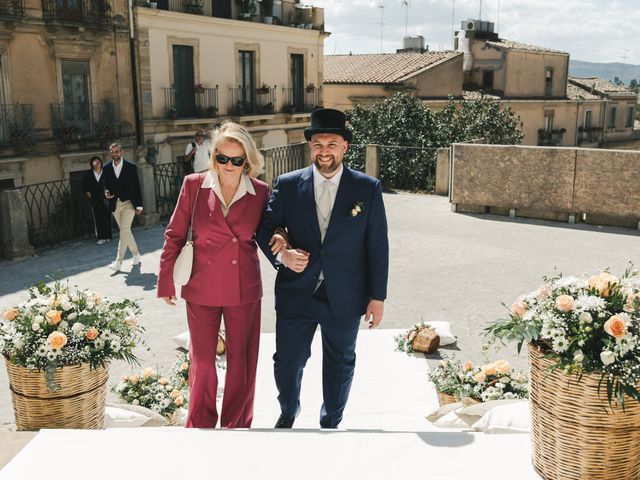 Il matrimonio di Damiano e Chiara a Caltagirone, Catania 19
