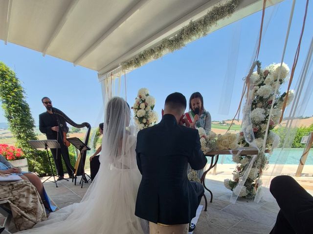 Il matrimonio di nicolas e mirana a Serra de' Conti, Ancona 2