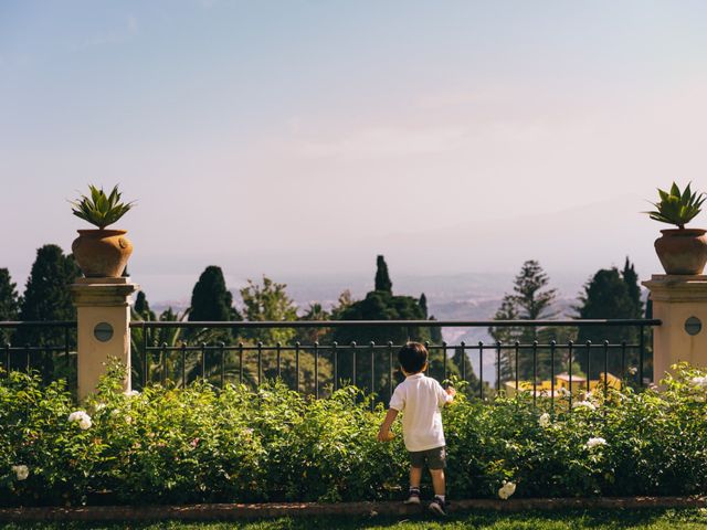 Il matrimonio di Makoto e Yume a Taormina, Messina 25