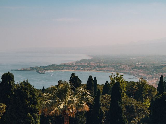 Il matrimonio di Makoto e Yume a Taormina, Messina 44