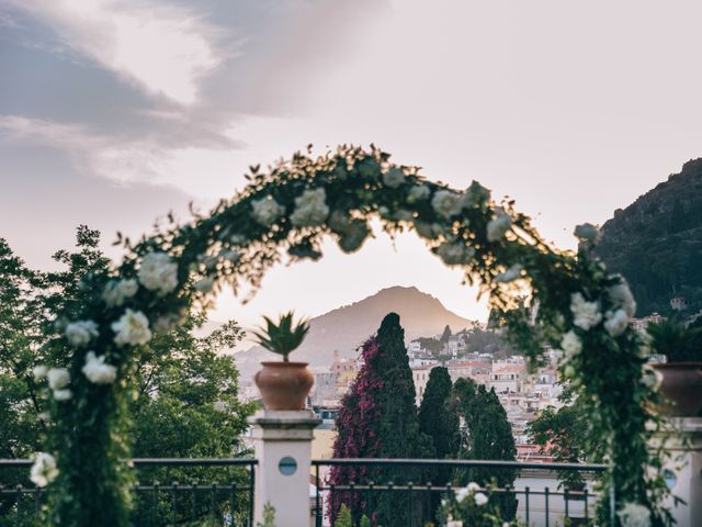 Il matrimonio di Makoto e Yume a Taormina, Messina 45