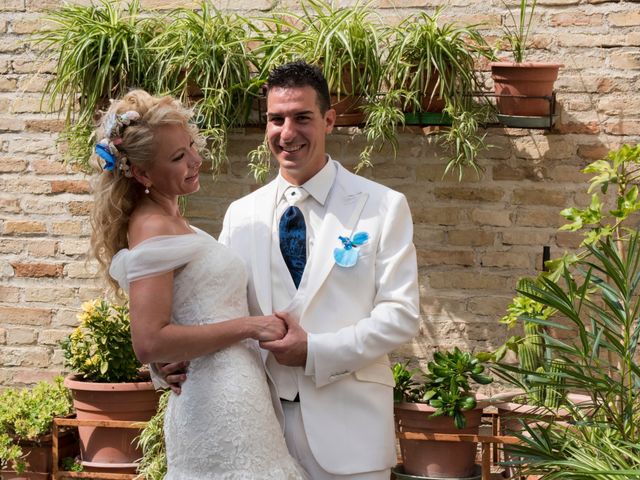 Il matrimonio di Mirko e Fraisury a Montecassiano, Macerata 3