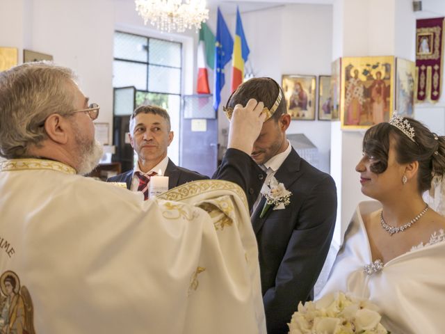 Il matrimonio di Mirko e Adriana a Ternate, Varese 13