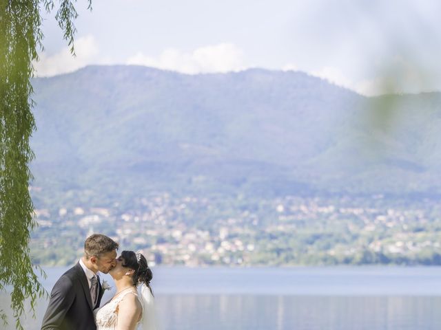 Il matrimonio di Mirko e Adriana a Ternate, Varese 19