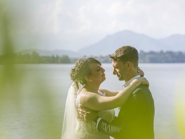 Il matrimonio di Mirko e Adriana a Ternate, Varese 21