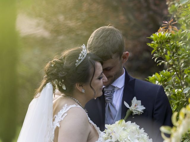 Il matrimonio di Mirko e Adriana a Ternate, Varese 24