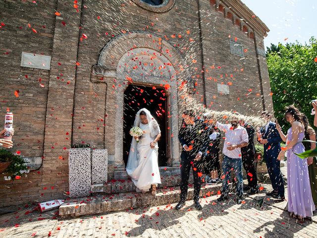 Il matrimonio di Emanuele e Rachele a Treia, Macerata 13