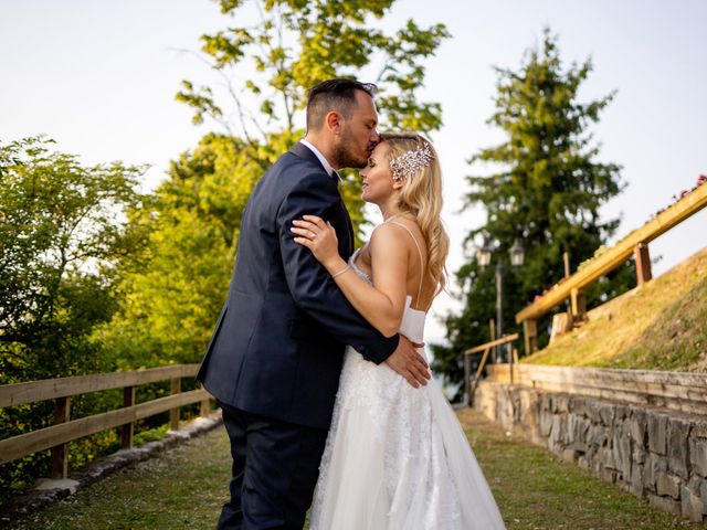 Il matrimonio di Cristian e Anisa a Villongo, Bergamo 43