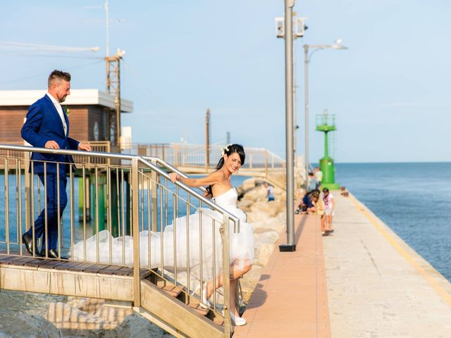 Il matrimonio di Luca e Simona a Comacchio, Ferrara 8