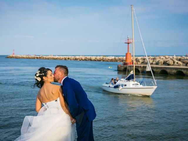 Il matrimonio di Luca e Simona a Comacchio, Ferrara 18