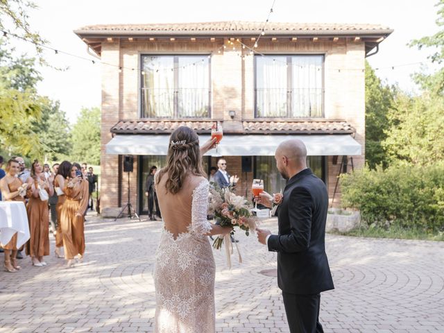 Il matrimonio di Laura e Matteo a Castel San Pietro Terme, Bologna 33