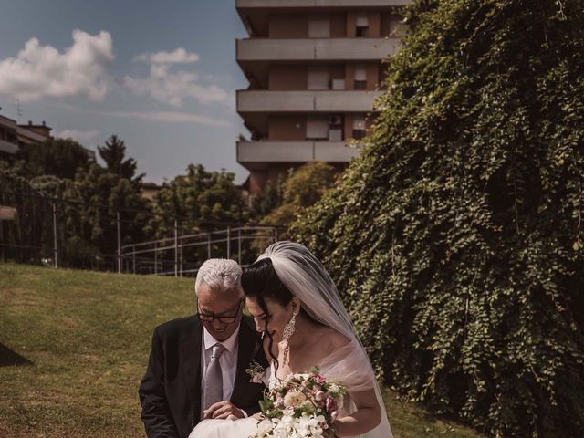 Il matrimonio di Raffaele e Sabrina a Montaione, Firenze 16