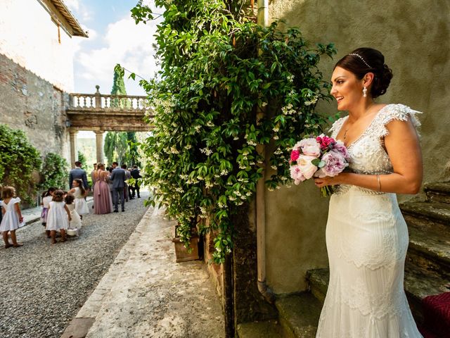 Il matrimonio di Antonio e Lena a Monteriggioni, Siena 33