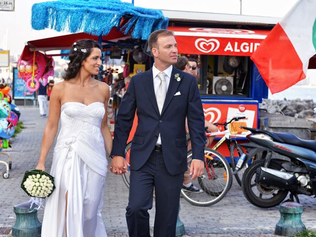 Il matrimonio di Roberto e Anna a Napoli, Napoli 40