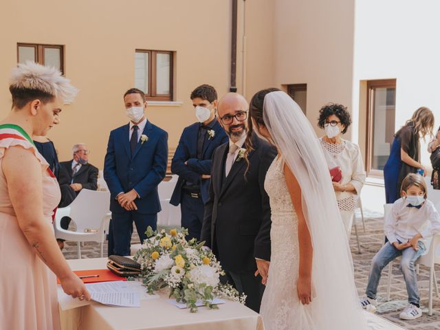 Il matrimonio di Dora e Giancarlo a Torino di Sangro, Chieti 38