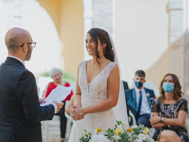 Il matrimonio di Dora e Giancarlo a Torino di Sangro, Chieti 43