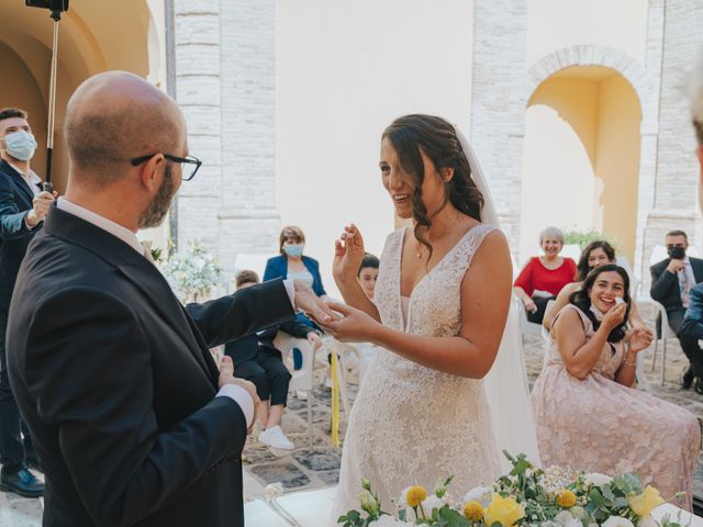 Il matrimonio di Dora e Giancarlo a Torino di Sangro, Chieti 49