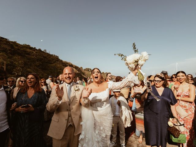 Il matrimonio di Dario e Giorgia a Isla Vulcano, Messina 25