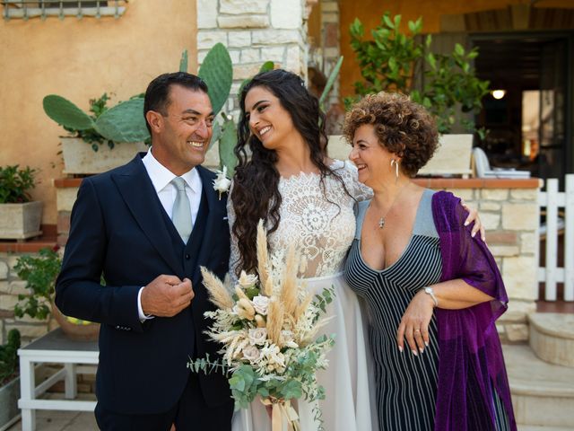 Il matrimonio di Fabio e Viviana a Giovinazzo, Bari 16