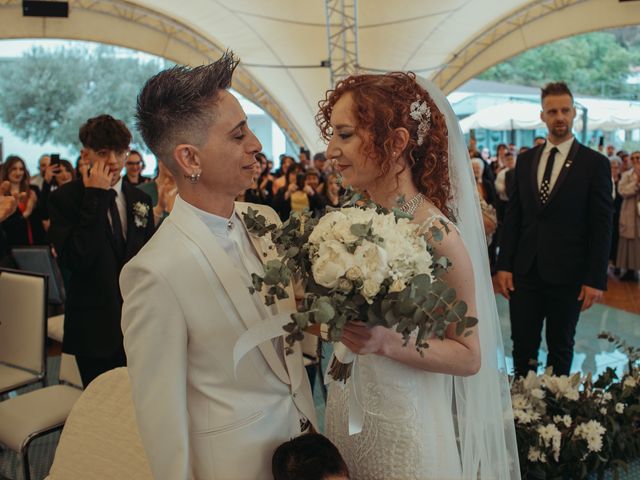 Il matrimonio di Mery e Rox a Latronico, Potenza 27