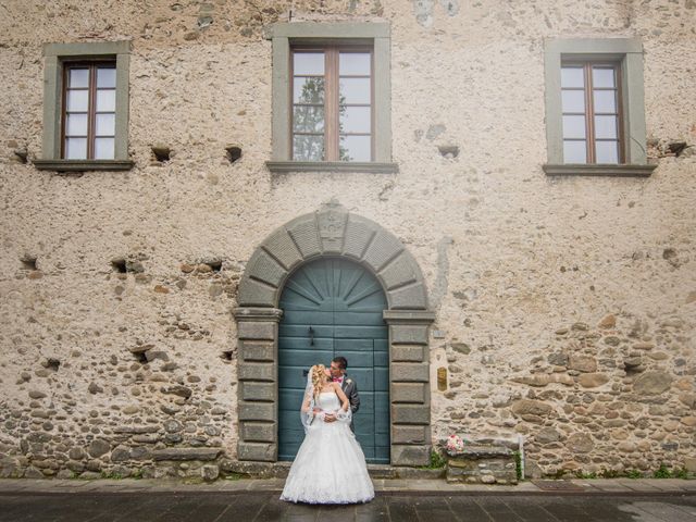 Il matrimonio di Claudio e Chiara a Podenzana, Massa Carrara 43