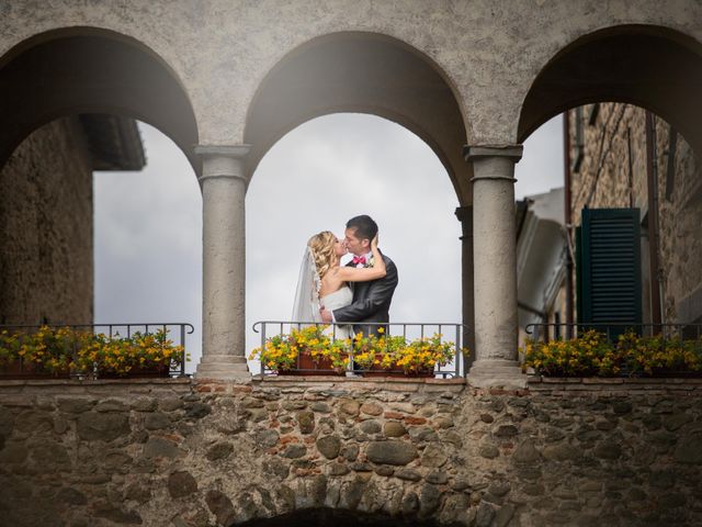 Il matrimonio di Claudio e Chiara a Podenzana, Massa Carrara 49