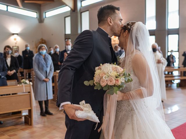 Il matrimonio di Simone e Valentina a Marcon, Venezia 13