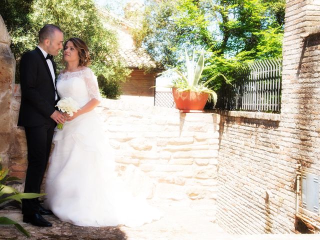 Il matrimonio di Roberto e Roberta a Porto San Giorgio, Fermo 33