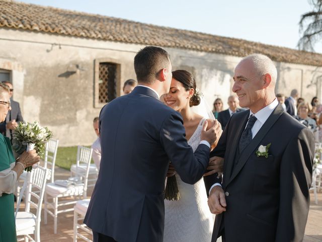 Il matrimonio di Santo e Paola a Cirò Marina, Crotone 21