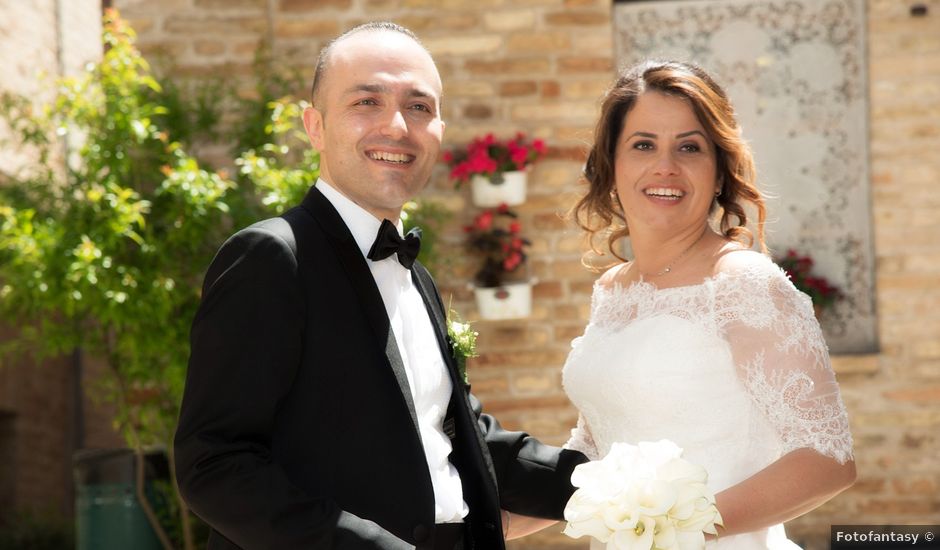 Il matrimonio di Roberto e Roberta a Porto San Giorgio, Fermo