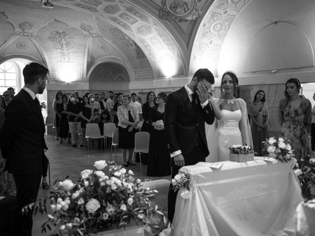 Il matrimonio di Ilaria e Michael a Monte San Pietrangeli, Fermo 34
