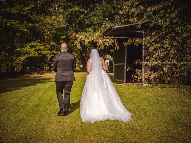 Il matrimonio di Simone e Valentina a Malnate, Varese 11