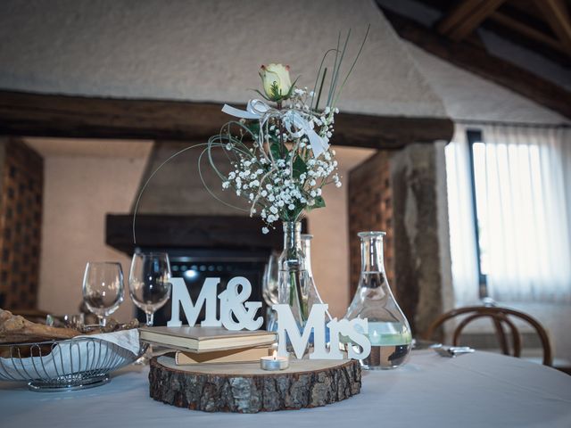 Il matrimonio di Simone e Valentina a Malnate, Varese 12