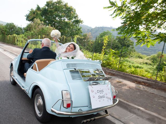 Il matrimonio di Moreno e Valeria a Bacoli, Napoli 3