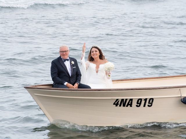 Il matrimonio di Moreno e Valeria a Bacoli, Napoli 10