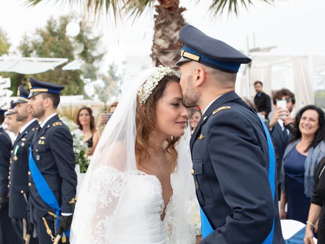 Il matrimonio di Moreno e Valeria a Bacoli, Napoli 15