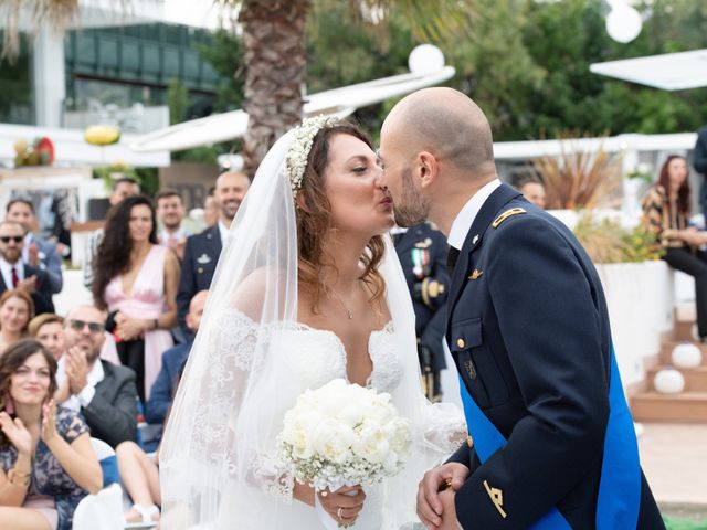 Il matrimonio di Moreno e Valeria a Bacoli, Napoli 18