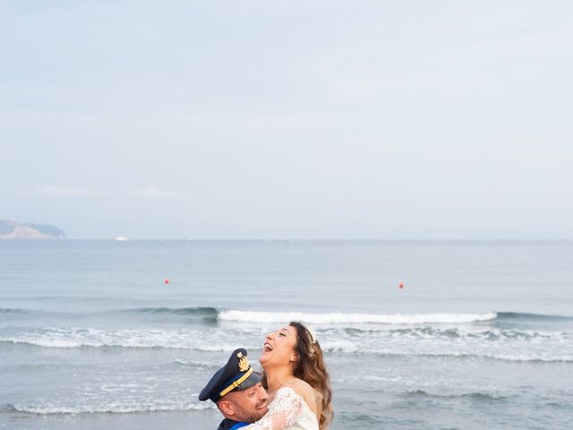 Il matrimonio di Moreno e Valeria a Bacoli, Napoli 24