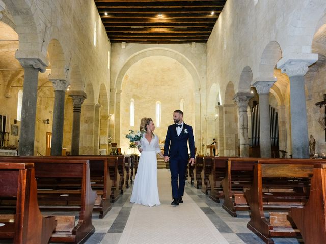 Il matrimonio di Igor e Eleonora a Porto Torres, Sassari 19