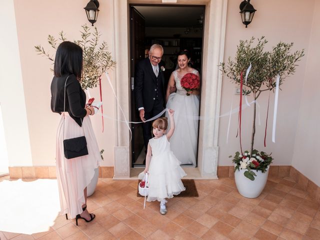 Il matrimonio di Fabio e Edwige a Loreto Aprutino, Pescara 26