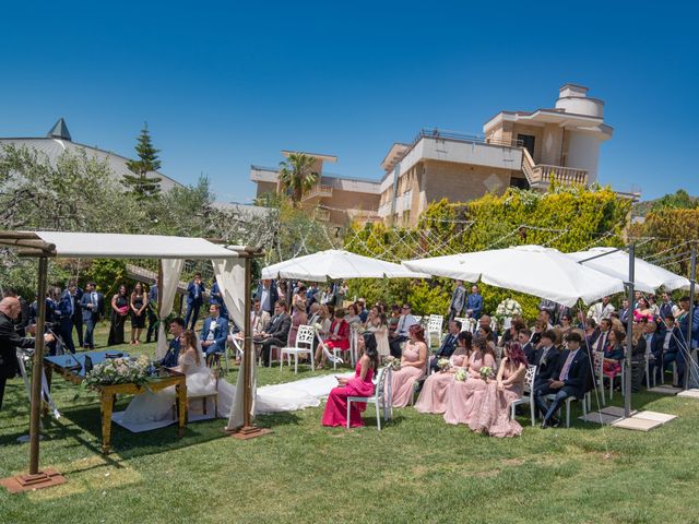 Il matrimonio di Roberto e Naomi a Bernalda, Matera 28