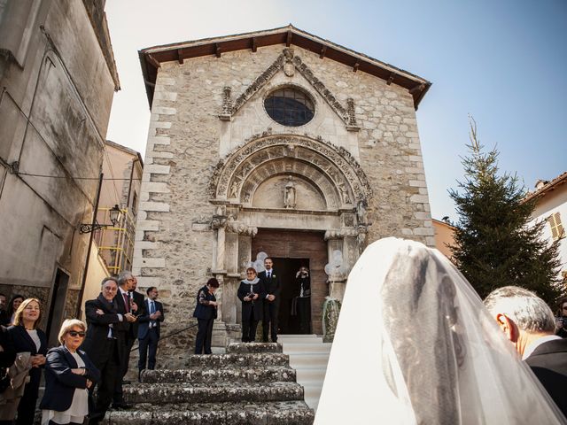 Il matrimonio di Pietro e Stefania a Montorio al Vomano, Teramo 11