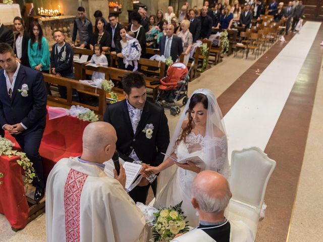 Il matrimonio di Luca e Silvia a Lonate Pozzolo, Varese 37
